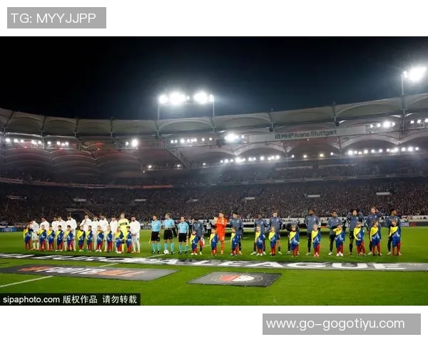 多特蒙德关注荷兰中场昆滕廷伯格罗斯续约前景不明