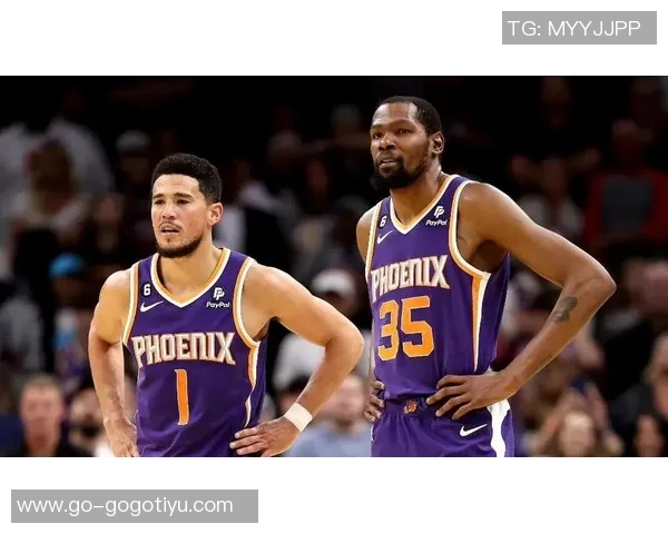 布克表现平平仅得18分正负值惨淡球队求胜欲望显不足