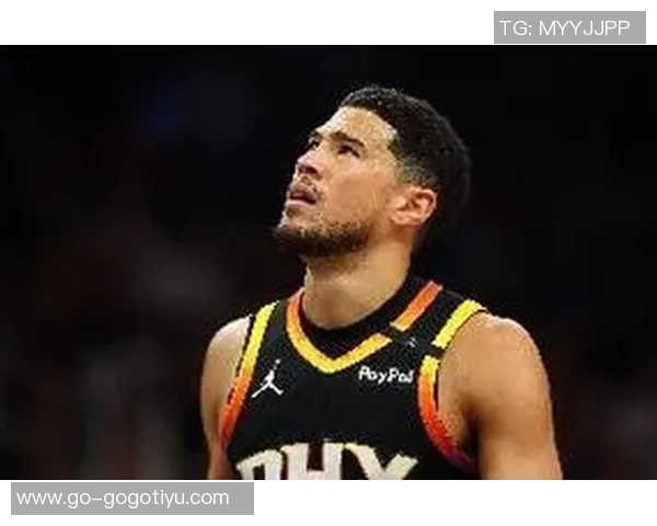 太阳主帅称布克将更多担任控卫角色提升球队进攻效率