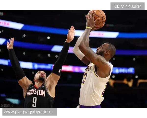 罚球绝杀展现实力火箭旧将小泰泰华盛顿全场最高33分助球队逆转胜利